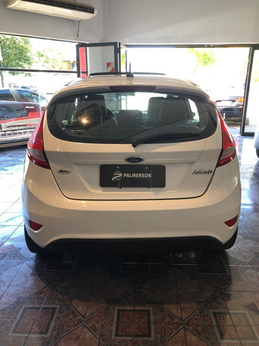 Ford Fiesta Kinetic Design 1.6 Design 120cv Titanium 2012