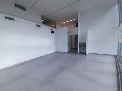 Local En Arriendo En Santa Bárbara. Cod A1038369