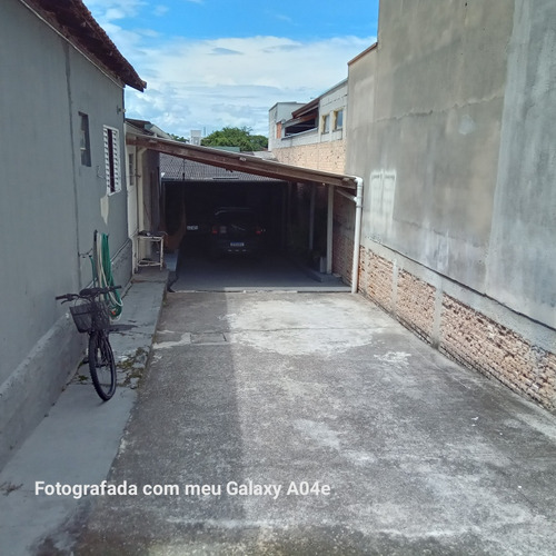 Casa Com 3 Quartos 2 Banheiros, 1 Lavabo ,piscina, Churrasqu