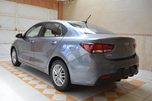 Imagen 4 de 14 de Kia Rio Ex Aut 2018