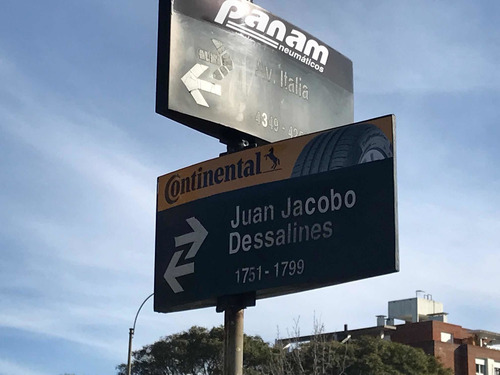 Cocheras En Avenida Italia Y Dessalines ,alquilo $3.000