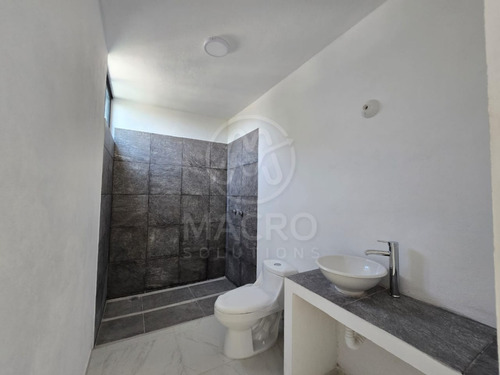 Casa En Venta En Col. Plan De Ayala Con Jardín Apta A Créditos