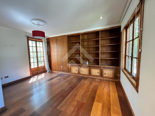 Casa En Venta De 4 Dorm. En Colina