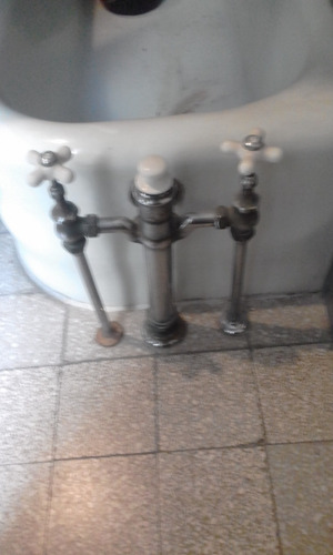 Imagen 2 de 11 de Sanitario/a Plomero A Domicilio 24h Perdidas Obstrucciones