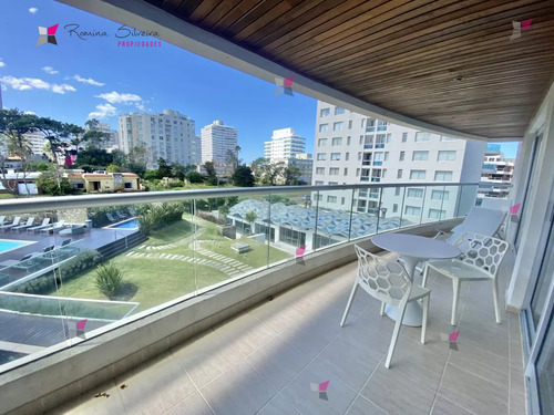 Venta De Apartamento De 3 Dormitorios En Icon Brava Punta Del Este
