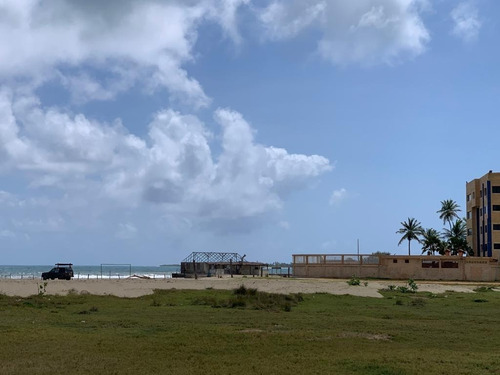  Parcela De Terreno Ubicada En Playa Norte Chichiriviche - Estado Falcón.