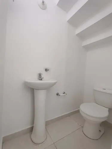 Casa En Arriendo En Prados Del Este. Cod A21497