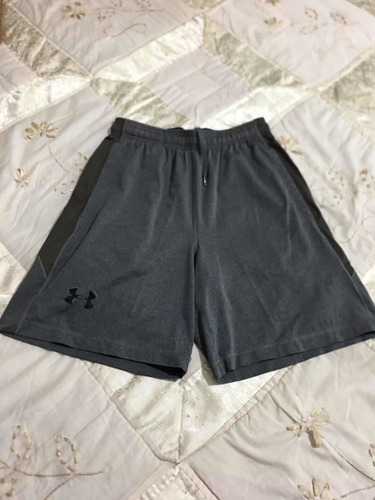Under Armour Bermuda Para Caballero Talla S-m Color Gris (Usado)