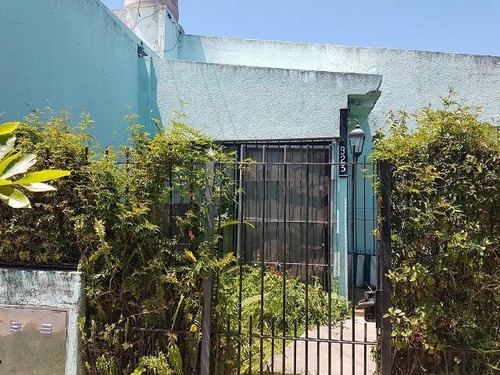 Imagen 3 de 11 de Casa 3 Ambientes En Lote Propio - 25 De Mayo Al 900 - Quilmes