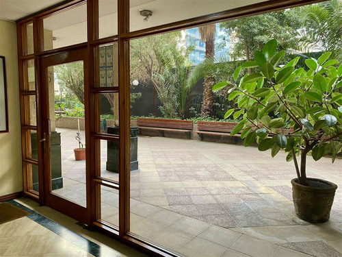 Departamento En Arriendo De 2 Dorm. En Providencia