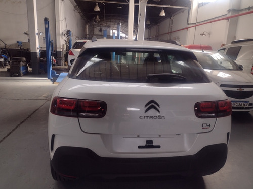 Imagen 5 de 15 de Citroën C4 Cactus Feel Pack Look 1.6 Manual