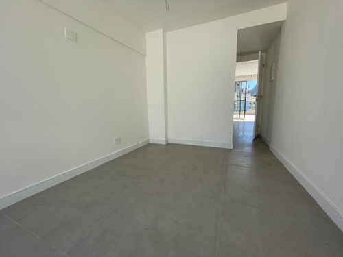 Imagem 27 de 30 de Excelente Cobertura Duplex De Alto Padrão Com Três Suítes Na Avenida Afrânio De Melo Franco, Leblon. - Co00045 - 69400596