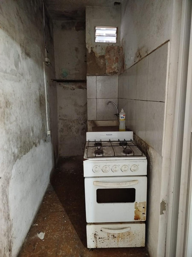 Venta De Ph 2 Amb. En Ramos Mejia 1° Piso Por Escalera A Refaccionar