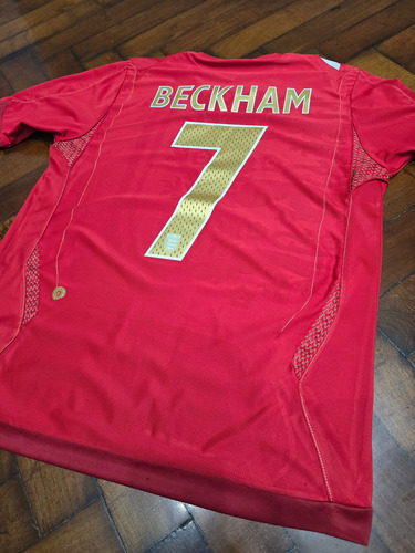 Camiseta Alternativa Inglaterra 2008/09, Beckham 7 Talle M (Usado)