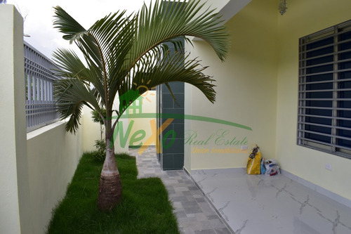 Imagen 7 de 13 de Casa Amplia Y Nueva En Residencial Cerrado, Santiago (hfc-205)
