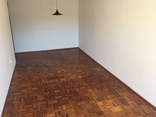Alquiler Pocitos, 2 Dormitorios, 2 Baños, Piso Alto, Porteri
