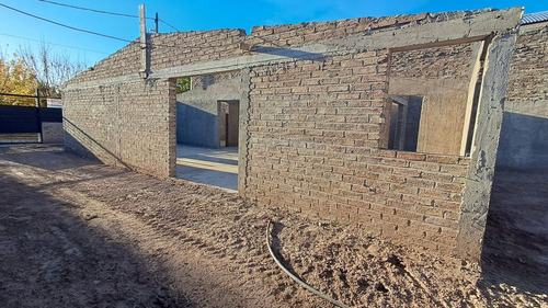 Venta Casa En Obra Gruesa-las Compuertas