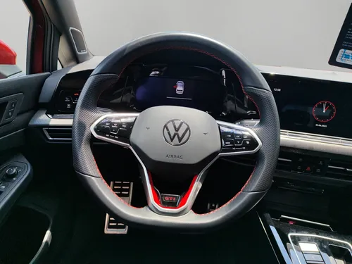 Volkswagen Golf 2024