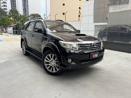 Toyota Hilux SW4 3.0 Srv 5l 4x4 Aut. 5p