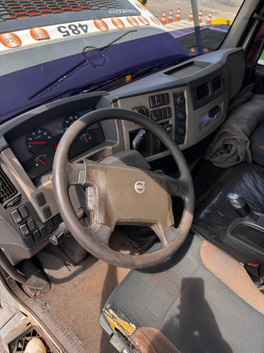 Volvo Vm 330 Truck 6x2 Roll On Off 16/17 / Sem Caçamba