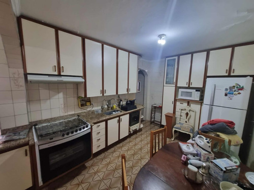 Casa De 2 Quartos E 2 Banheiros