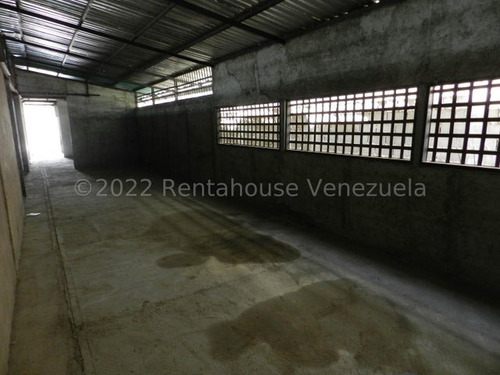Ji 24-2888. Alquiler De Galpón De 2000m2 Ubicado En Guarenas. Rah