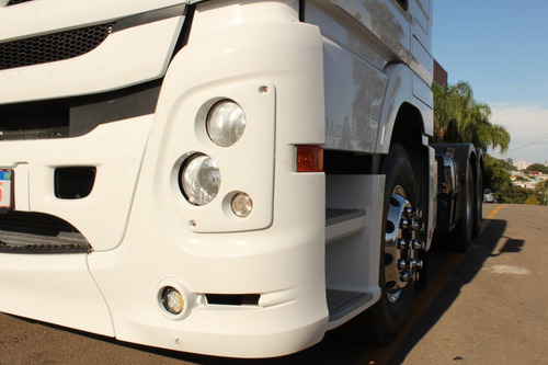 Imagem 14 de 15 de M.benz Actros 2651 6x4 Branco 2018