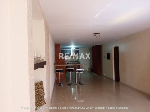 Imagen 2 de 20 de Casa Con Potencial Comercial En La Esmeralda. Av. De Alto Trafico. Cód.: 128668. 0414-4841043
