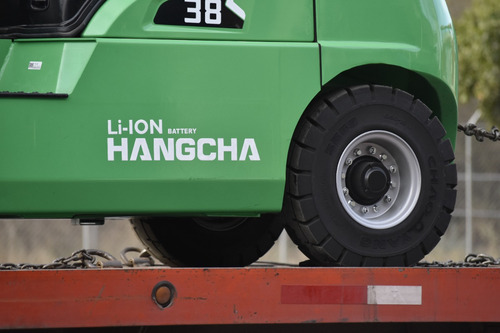 Montacargas Eléctrico Batería Litio 7,000 Lbs Hangcha Triple