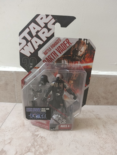 Star Wars 30th Anniversary Darth Vader Battle Damaged (Usado)