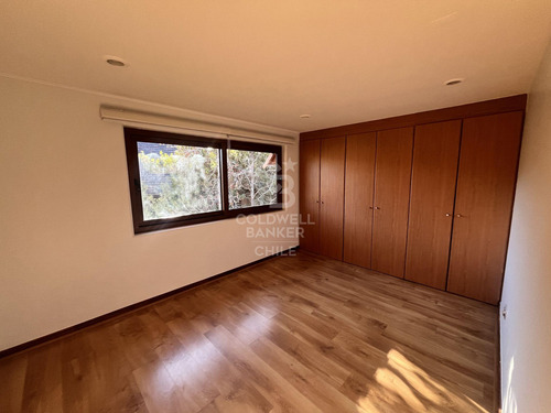 Casa Cercana A Colegios En Lo Barnechea