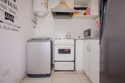 Venta Monoambiente Con Subdivisión. Caseros Centro
