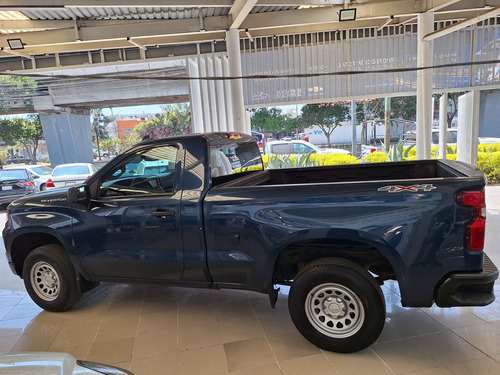 Chevrolet Silverado 4.3 V6 1500 WT Cabina Regular 4x4 At