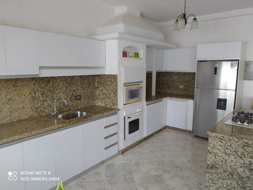 Imagen 9 de 20 de Lindo Townhouse Duplex En Playa El Angel Conjunto El Pueblo