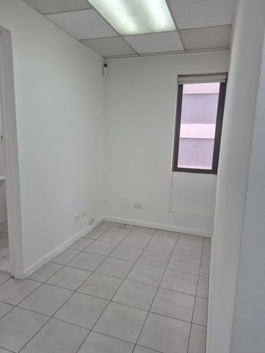 Se Arrienda Oficina Llano Subercaseaux San Miguel