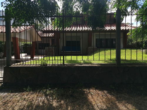 Casa En Atlántida 4 Dor.3 Baños ,piscina