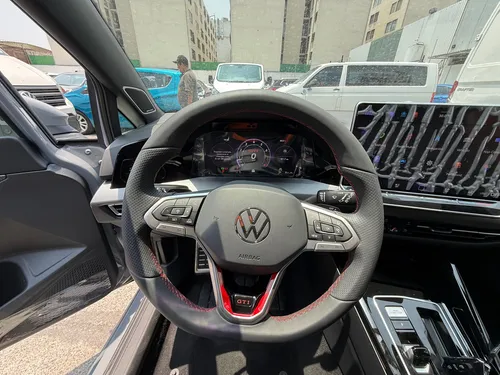 Volkswagen Golf GTI 2.0L Turbo 261HP DSG7 vel