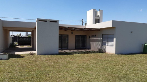 Imagen 6 de 18 de Casa - Funes City