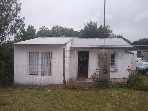Imagen 5 de 8 de Vendo Casa 2 Y1/2 Amb Gge 3 Galpon Pque 400m2 Oportunidad