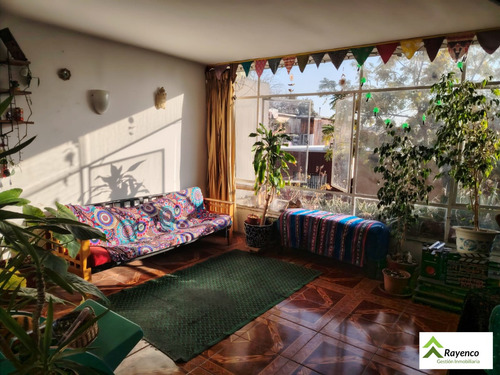 Departamento En Excelente Ubicación En La Comuna De Santiago