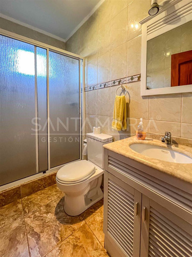 Casa En Venta De 5 Dormitorios En Pingueral