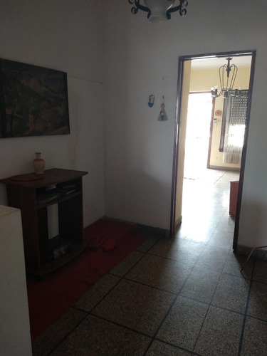 Imagen 10 de 27 de Venta Casa 2 Dormitorios, Garage Y Patio En Tolosa 530 Y 117