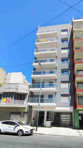 Es Un Primera Clase 2 Amb Nuevito Premium Balcon