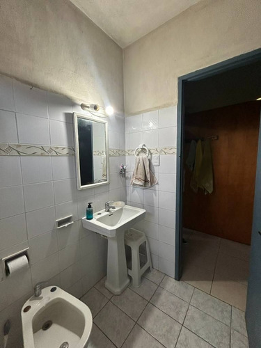 Hermosa Casa 2 Dormitorios Con Garaje, Muy Iluminada En Artigas