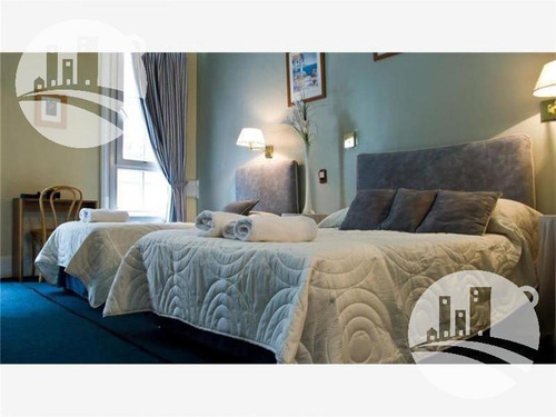 Hotel 25 Hab. 2*
