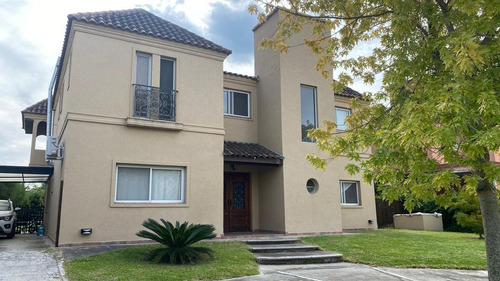 Imagen 3 de 30 de Venta Con Renta | Casa De Dos Plantas | Lote Interno | Cul De Sac - Santa Teresa, Villanueva