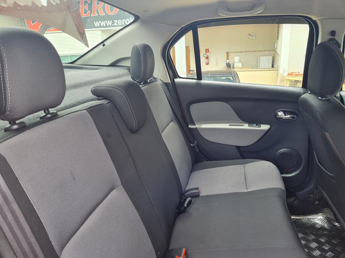 Renault Logan 1.6 Dynamique Hi-power 4p