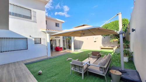 Casa Impecable En Venta En El Trigal Sur Calle Cerrada, Dj