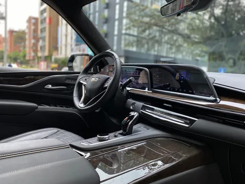 Cadillac Escalade 600d
