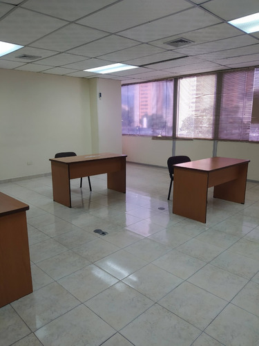 Oficina En Torre Banaven En Avenida Bolivar, Piso 01   Ino-010